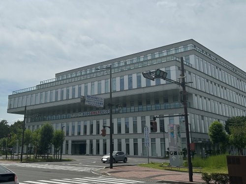 図書館　高崎市立中央図書館（図書館）まで1328m
