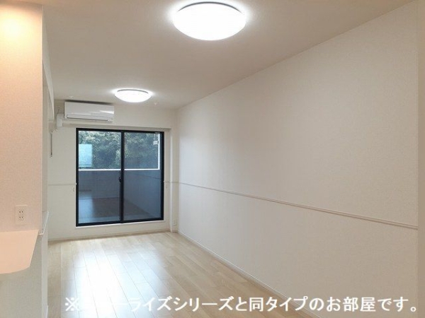 居室・リビング　※参考写真　同建築メーカー施工の同間取完成他物件のものです。