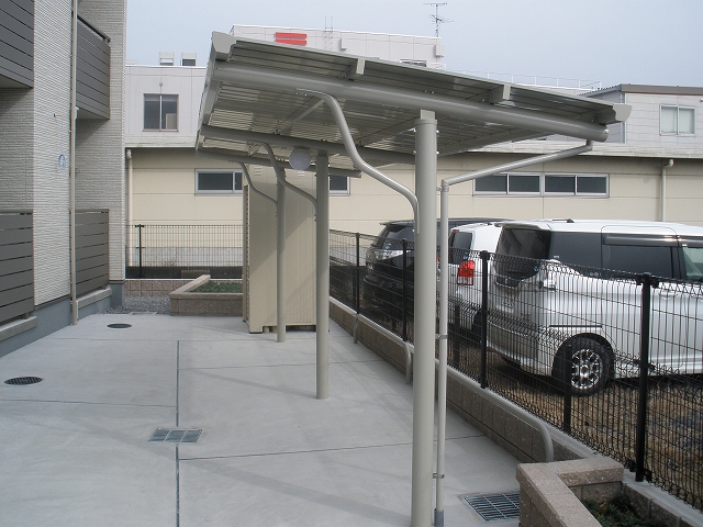 その他　屋根付き駐輪場