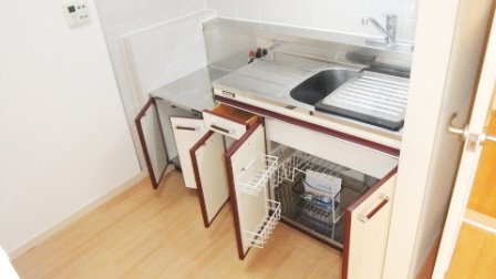 その他　キッチン下部の収納