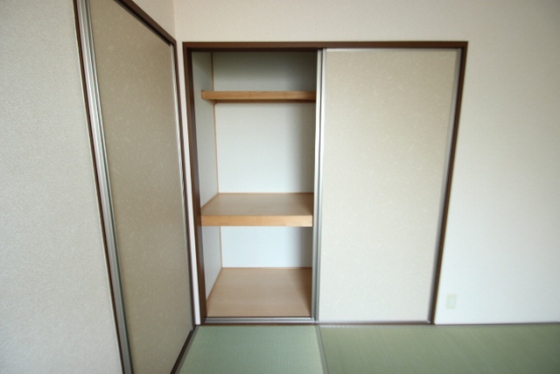 収納　※別部屋の写真です