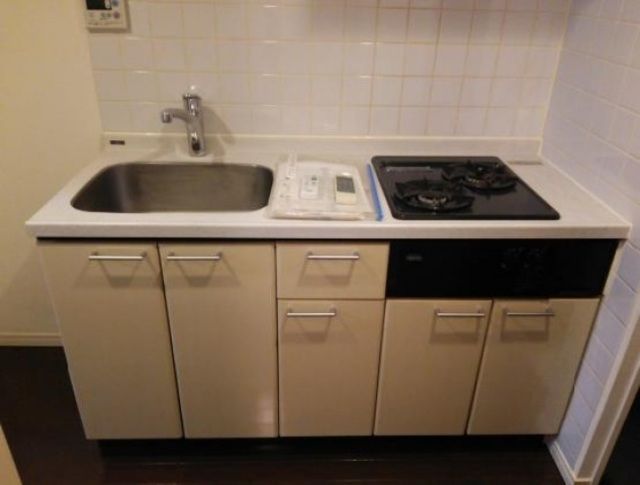 キッチン　※同タイプの別のお部屋です。