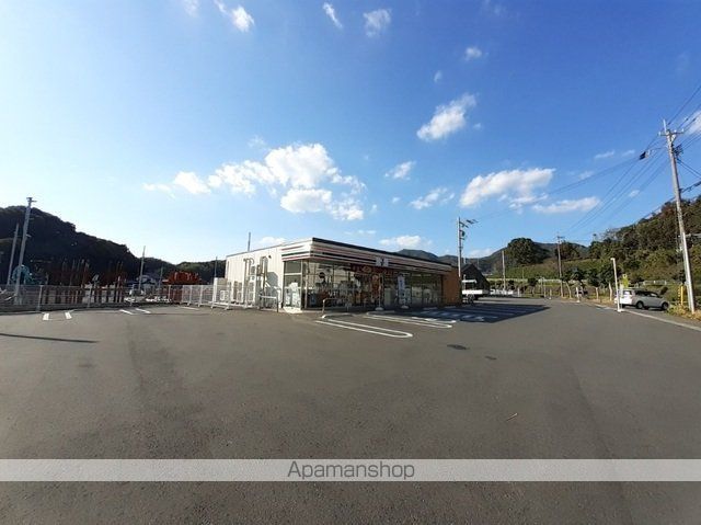 コンビニ　セブン－イレブン　高知横浜南店（コンビニ）まで800m