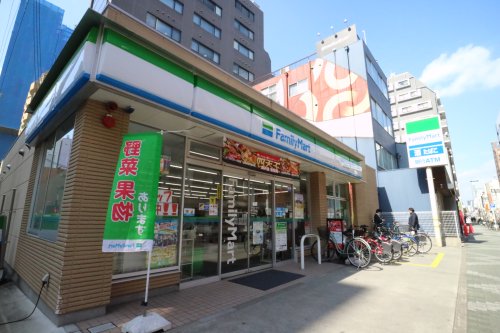 コンビニ　ファミリーマート 南武平町店（コンビニ）まで87m
