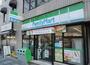 コンビニ　ファミリーマート九段南二丁目店（コンビニ）まで194m