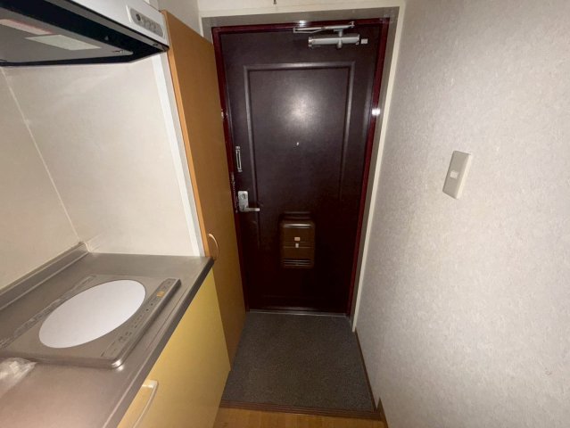 玄関　湯口マンション