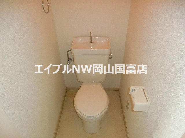 トイレ　※同タイプのお部屋の写真です