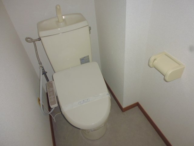 トイレ　温水洗浄便座