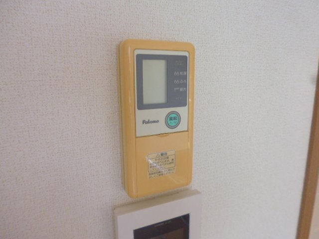 その他設備　給湯リモコン