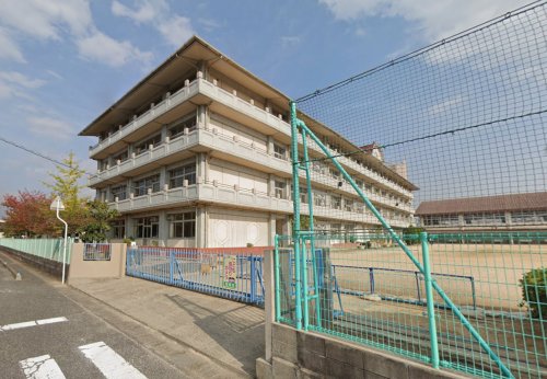 小学校　倉敷市立連島神亀小学校（小学校）まで1248m