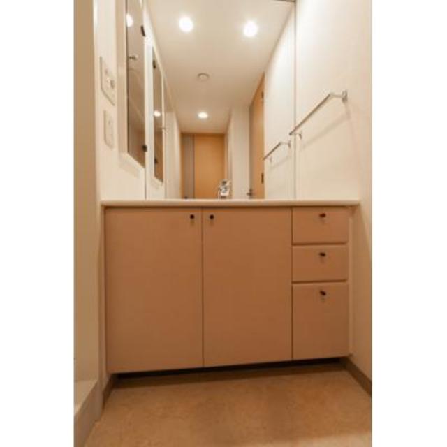 洗面設備　※写真は同タイプ住戸です。