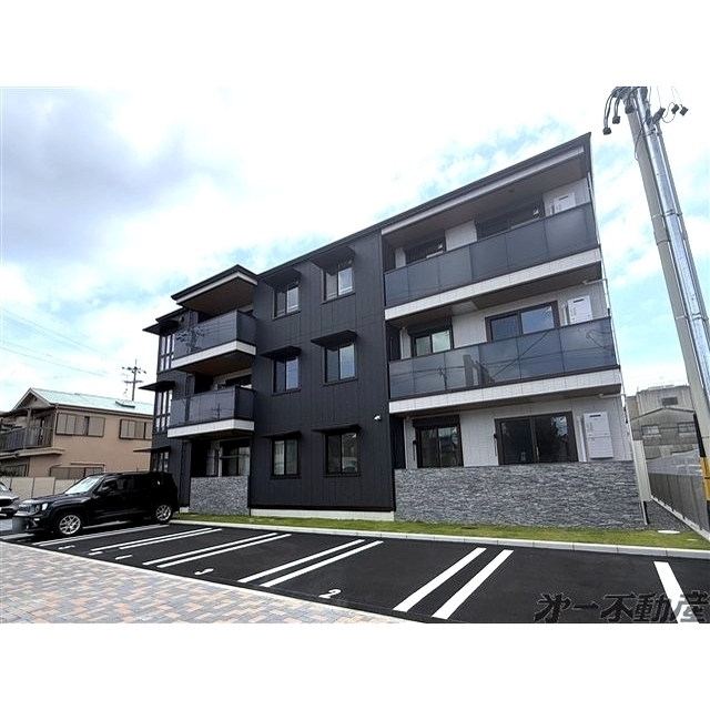 エントランス　建物外観