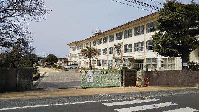 小学校　中洲小学校（小学校）まで733m