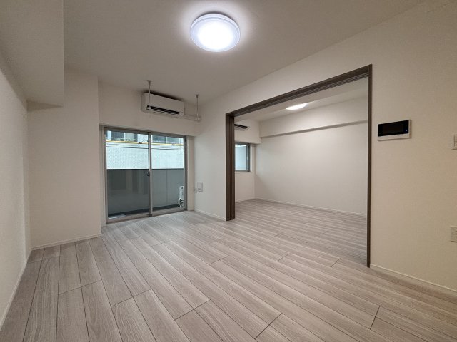 居室・リビング　別タイプ参考写真