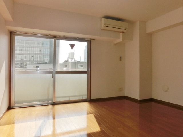 居室・リビング　日当たり良好のお部屋です