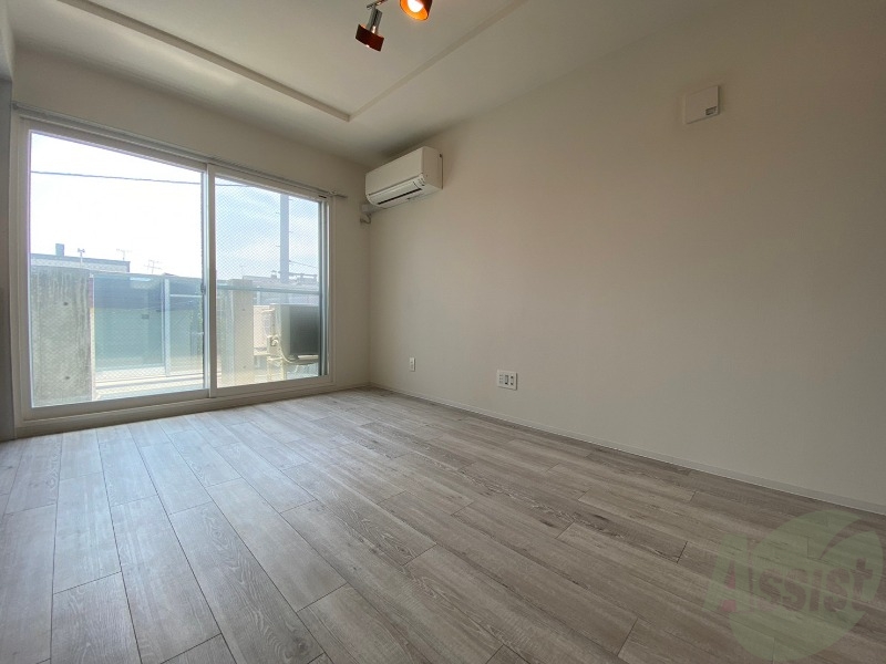 居室・リビング　広くてキレイなお部屋が広がっていて、充実した生活が送れそう。