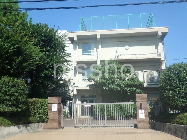 中学校　練馬区立中村中学校（中学校）まで955m