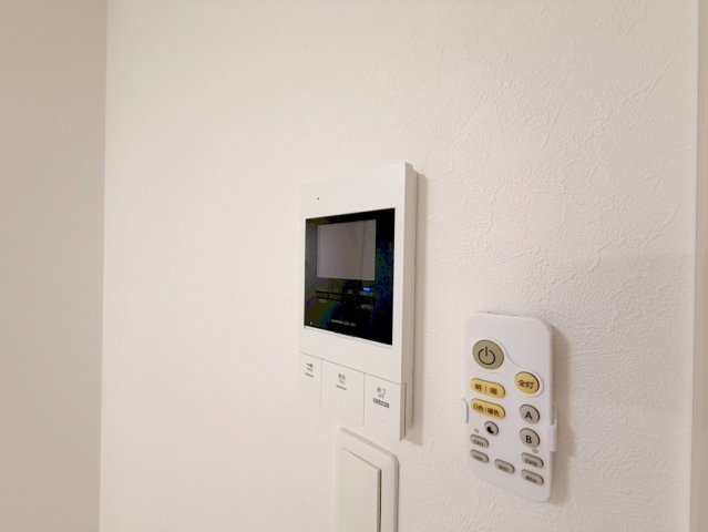 セキュリティ　TVモニターホンで来客が誰か確認してから開けて下さいね