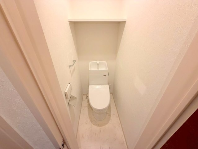 トイレ　綺麗なトイレにはウォシュレット標準装備です。