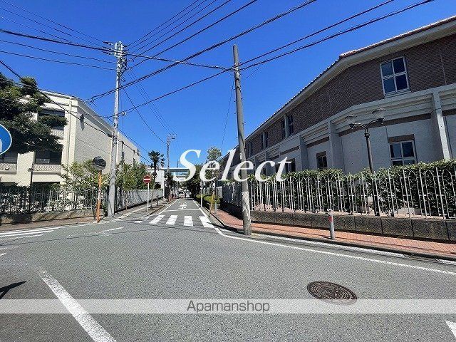 中学校　横浜共立学園（中学校）まで503m