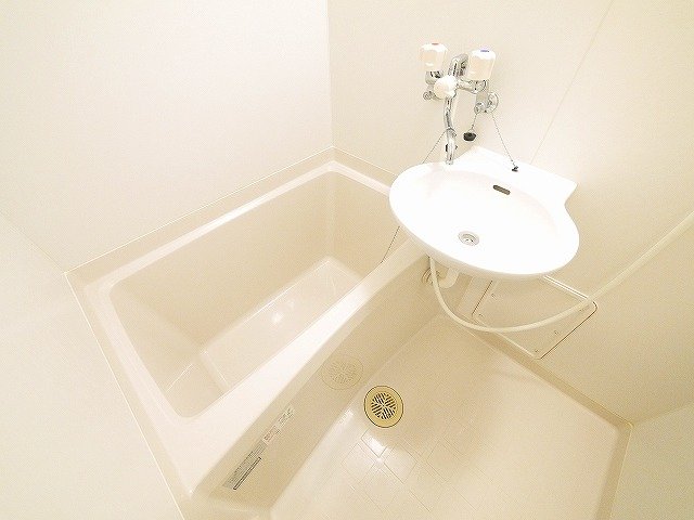 バス・シャワールーム　お風呂です