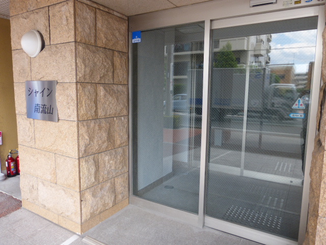 エントランス　駅近　オートロック付マンション