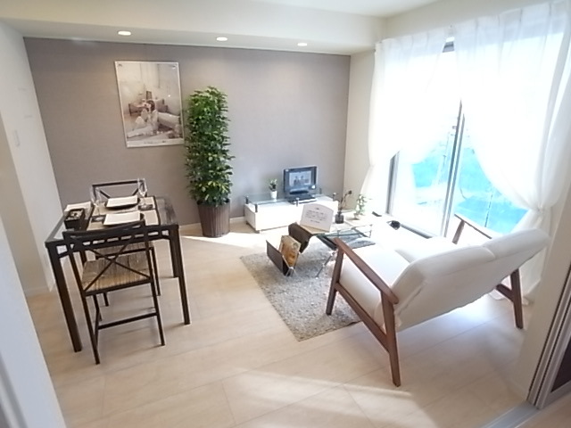 居室・リビング　家具・家電はイメージです
