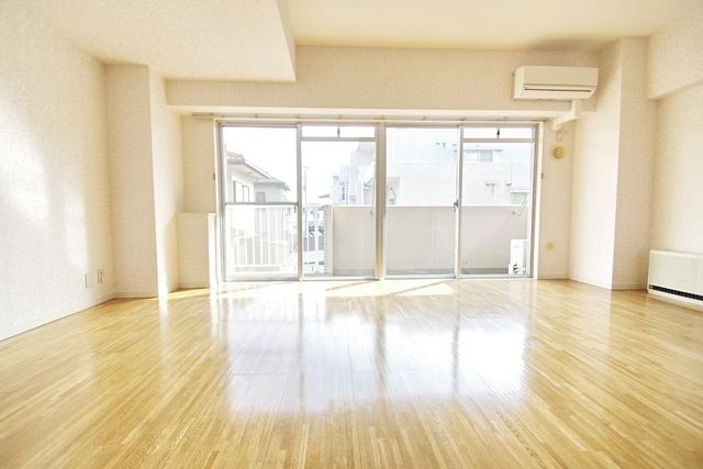居室・リビング　★お部屋探しはタウンハウジング稲田堤店まで★