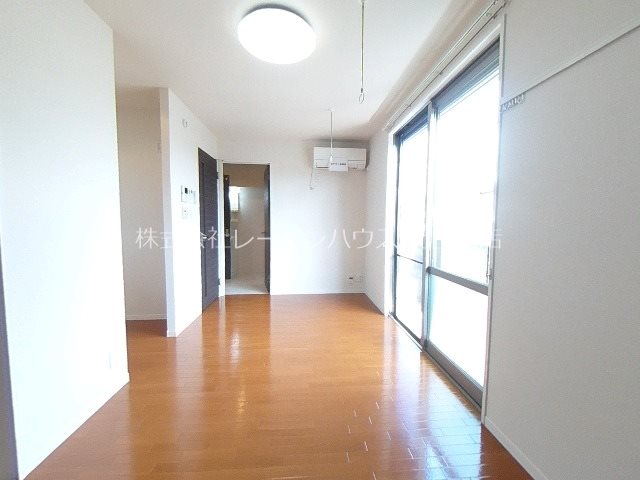 居室・リビング　当社HPにたくさん写真掲載中！！
