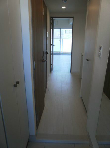 玄関　★《見学予約受け付け中》設備充実のハイグレード賃貸マンション