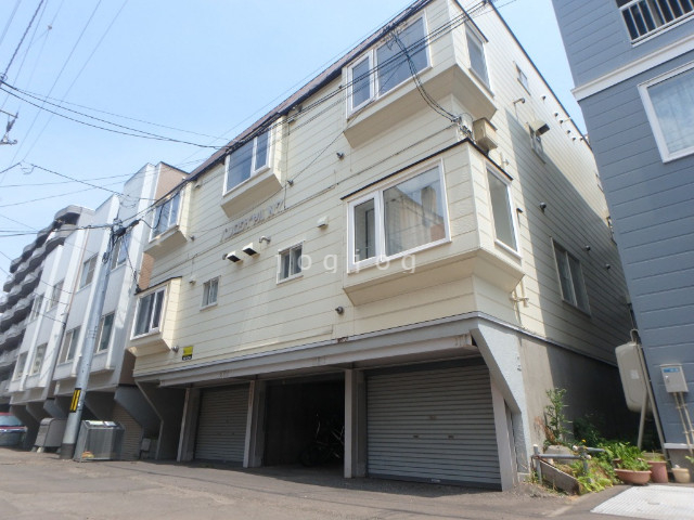建物外観　パレロワイヤルＮ７