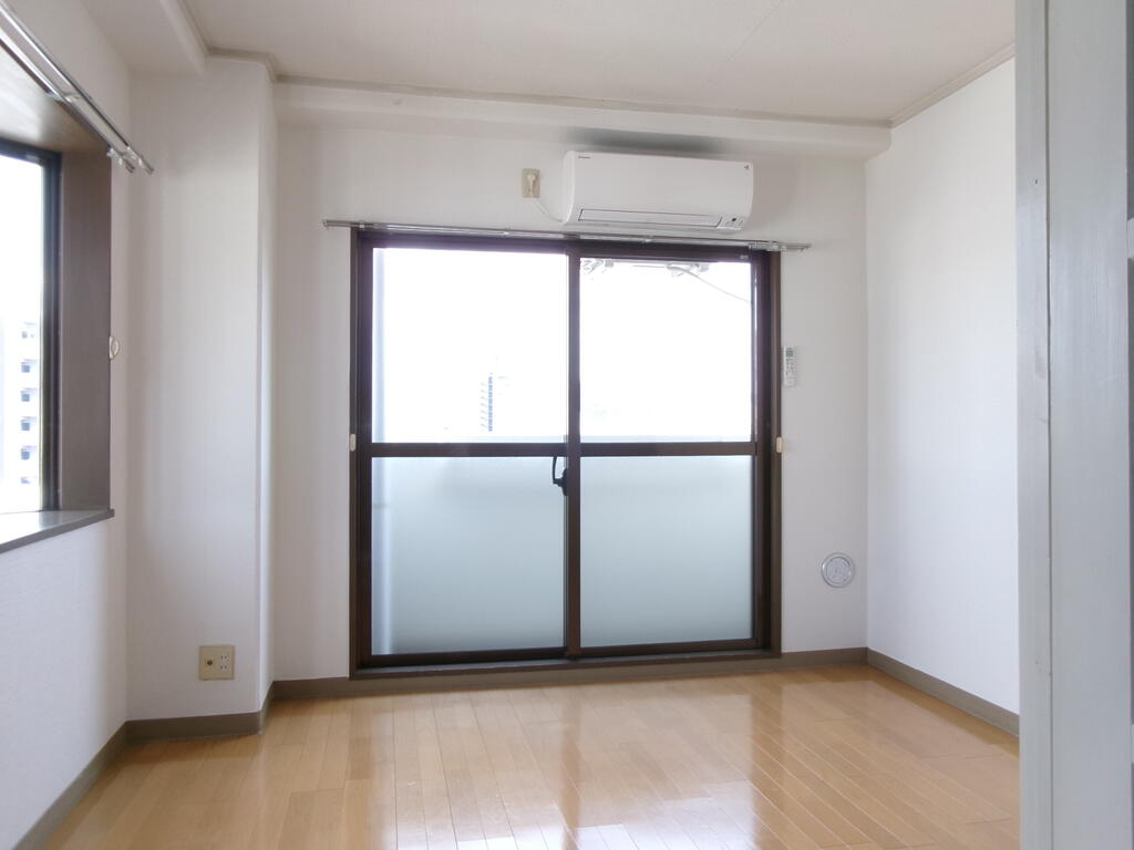 居室・リビング　※写真は別のお部屋です。現況を優先させて頂きます。