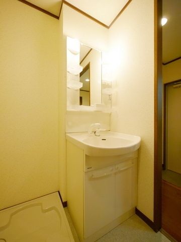アンプルール フェール Sereinの内装写真