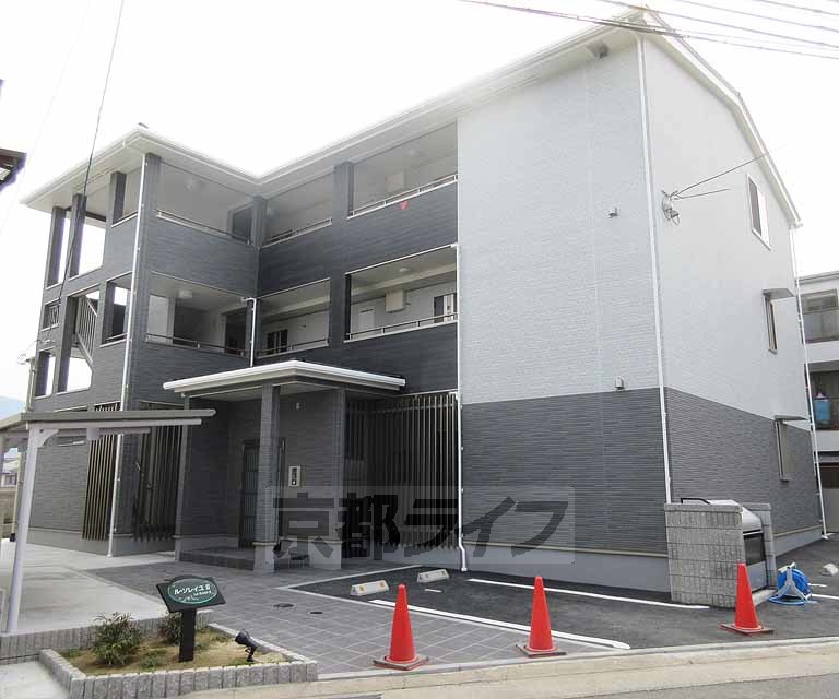 地下鉄東西線 御陵駅 徒歩20分 築9年