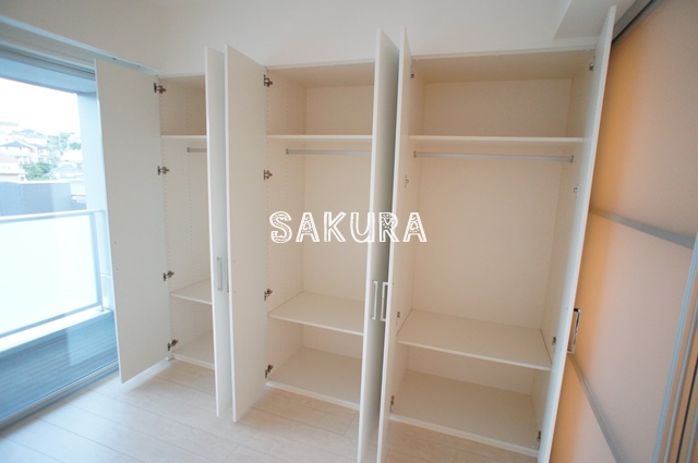 その他　お荷物の多い方でも安心のクローゼット付き♪