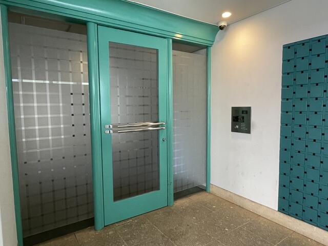 京急本線 大森町駅 徒歩4分 13階建 築34年の外観写真