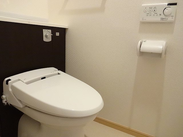 トイレ　図面と現状に相違がある場合には現状を優先