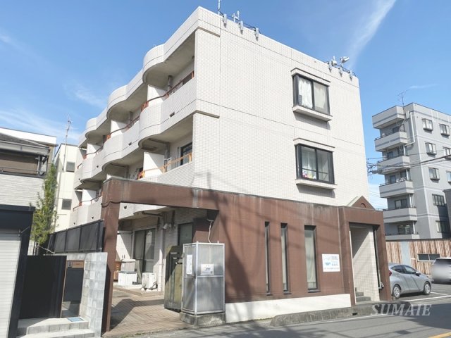 建物外観　外観は落ち着いています☆