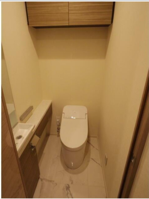 トイレ　別部屋写真