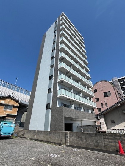 【広島市西区南観音のマンションの建物外観】