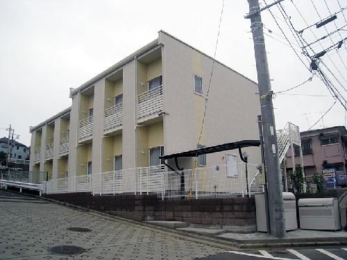 横浜市保土ケ谷区上菅田町のアパートの建物外観
