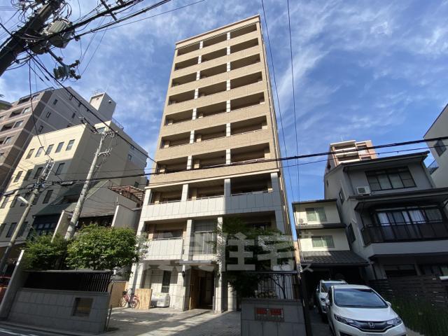 京都市中京区中之町のマンションの建物外観