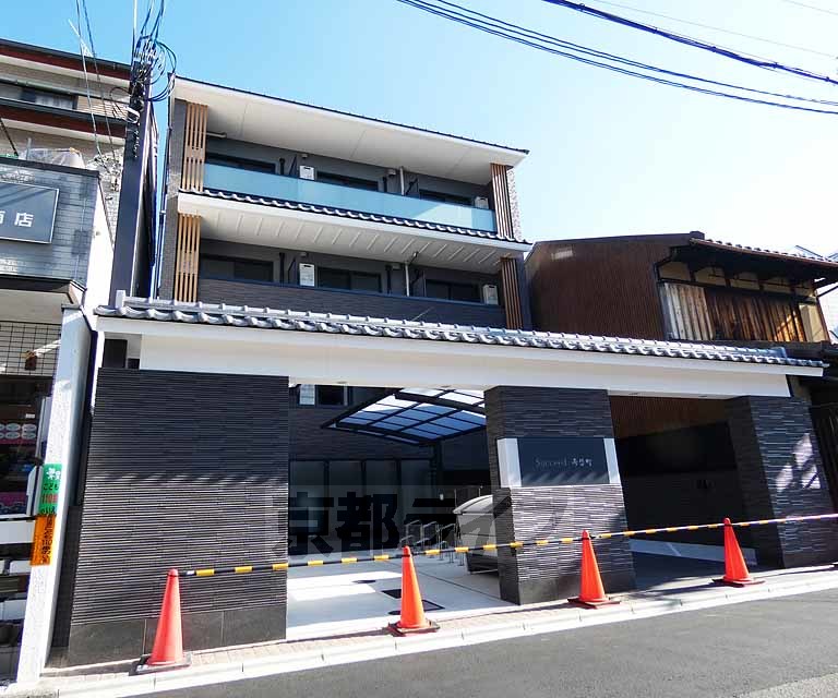 京都市伏見区両替町１２丁目のマンションの建物外観