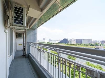 【中央区佃のマンションのバルコニー】