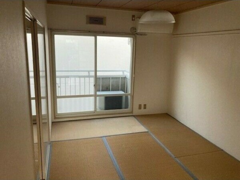 居室・リビング　図面と現状に相違がある場合には現状を優先