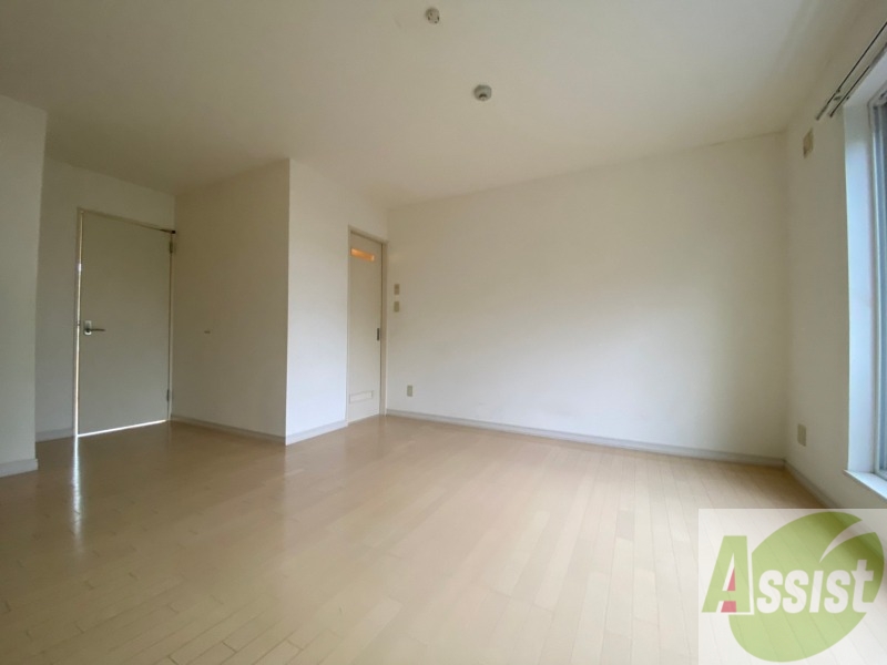 居室・リビング　広くてキレイなお部屋が広がっていて、充実した生活が送れそう。