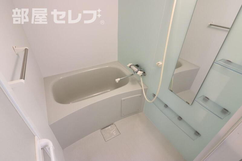 バス・シャワールーム　他号室の写真です。