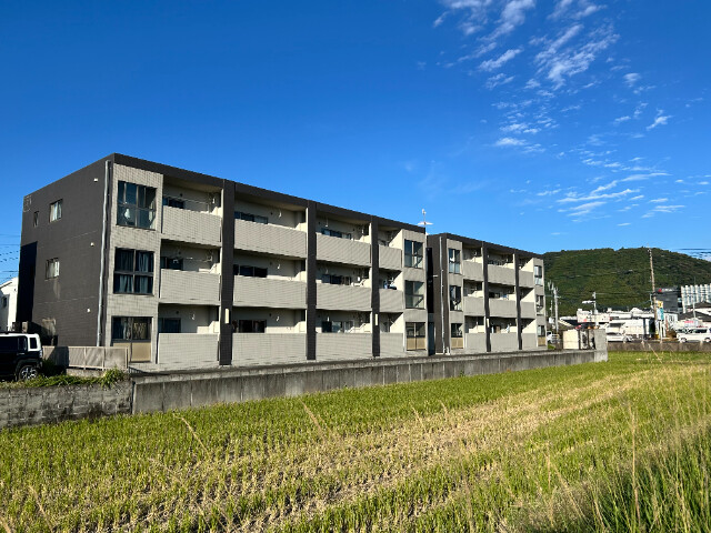 ヴィラージュＳＴの建物外観