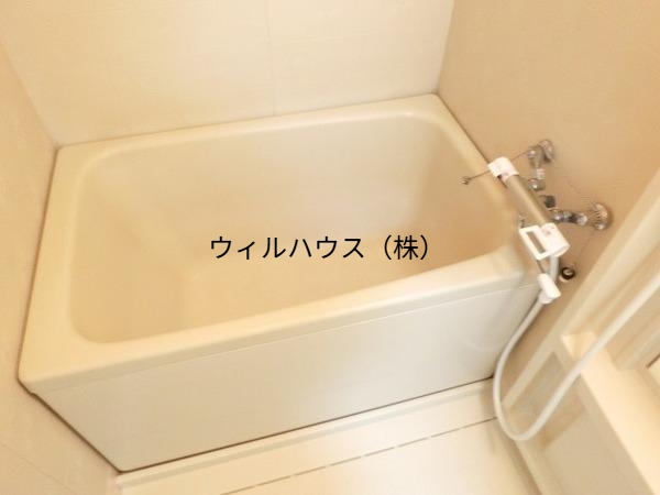 バス・シャワールーム　キレイにリフォームされています！