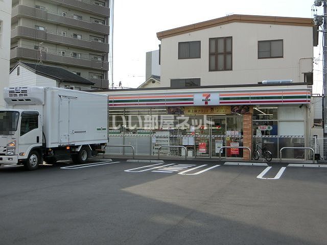 コンビニ　セブンイレブン静岡馬渕店（コンビニ）まで628m
